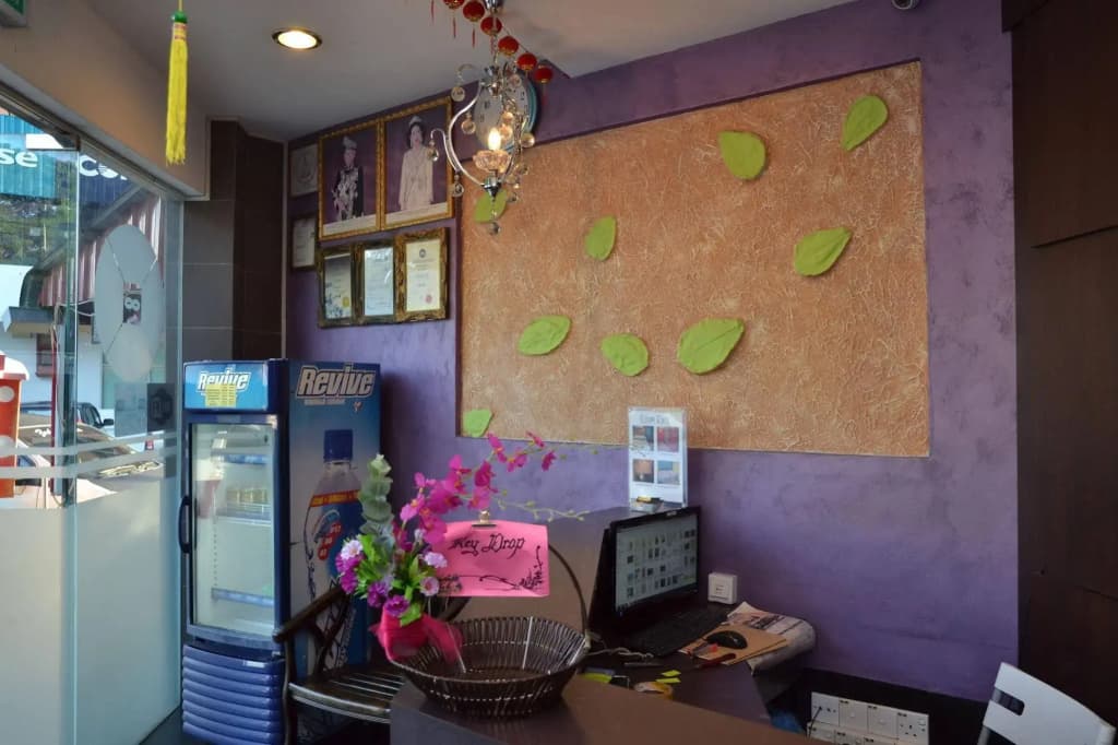 Hotel Indah - photo 16