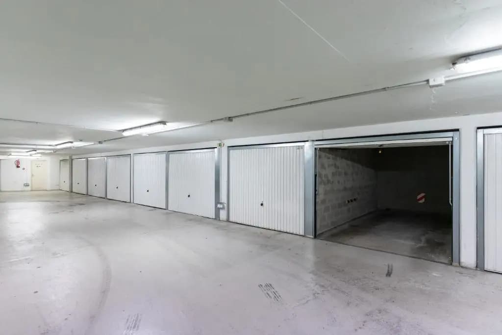 Nice 1 Bedroom downtown Carré d'Or with garage - photo 11