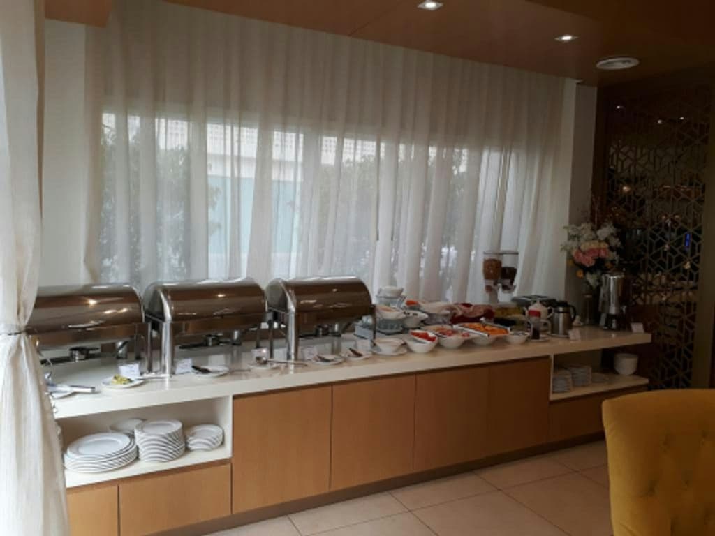 Royal Falcon Hotel - photo 23