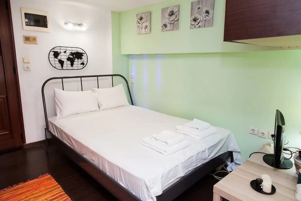 Cozy studio in keramikos - photo 3