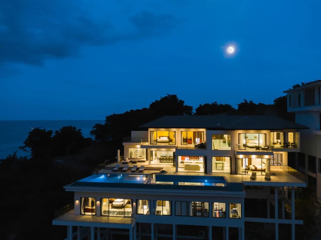 Villa Tasanee - photo 1