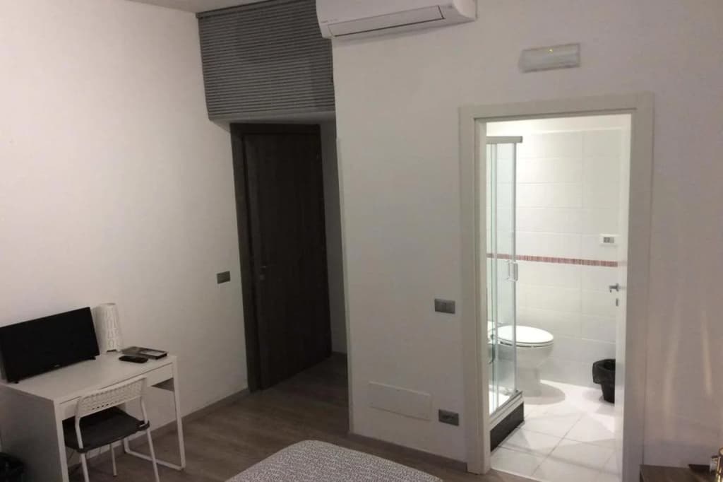 WHATSHOUSE - photo 2