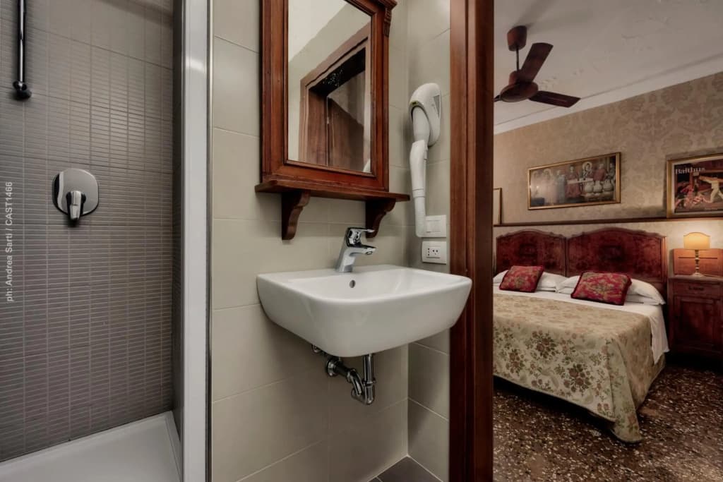 Hotel Galleria - photo 16