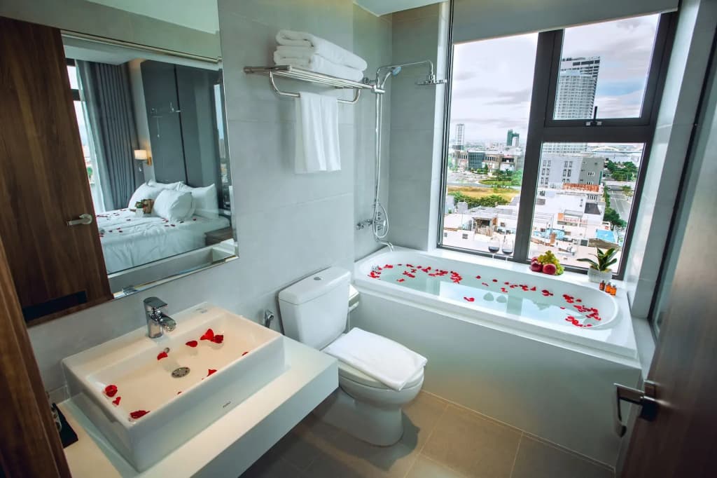 Glamour Hotel Da Nang - photo 9