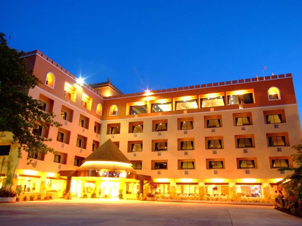 The Win Place - photo 1