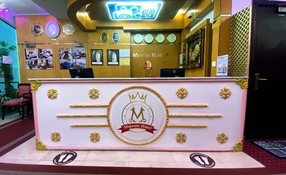 Majestic Hotel - photo 2