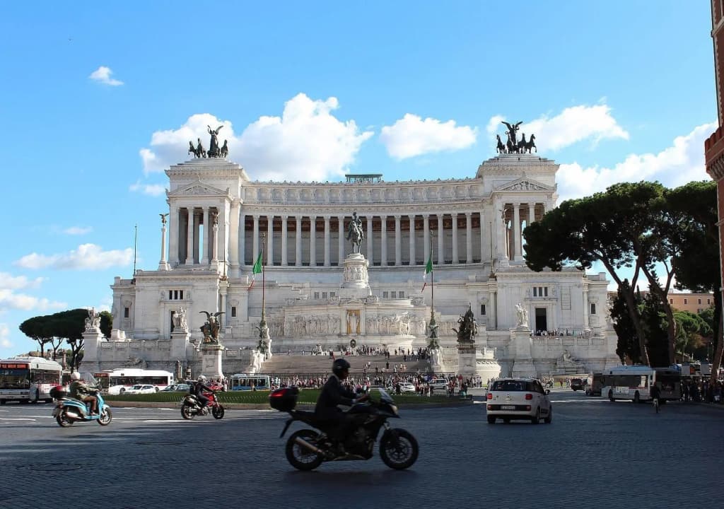 Piazza Venezia Grand Suite - photo 1