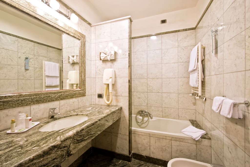 Hotel Giolli Nazionale - photo 8