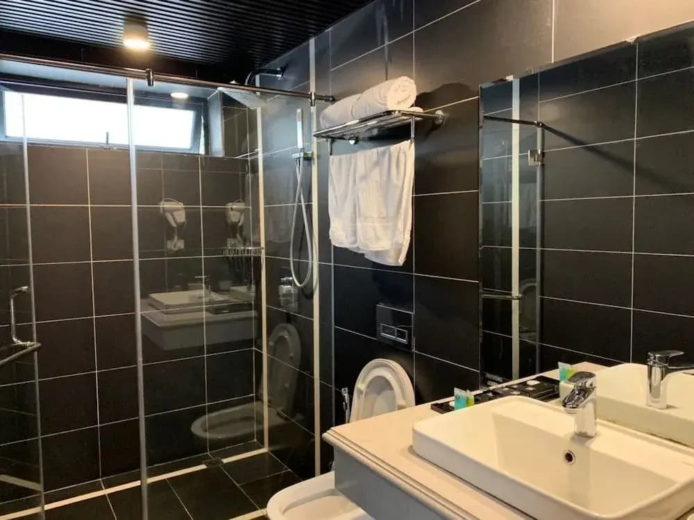 Anh Hong Hostel - photo 8