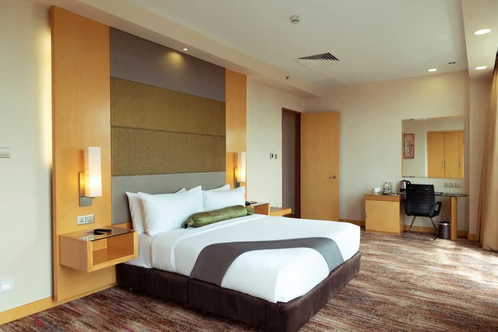 The Waterfront Hotel - photo 37