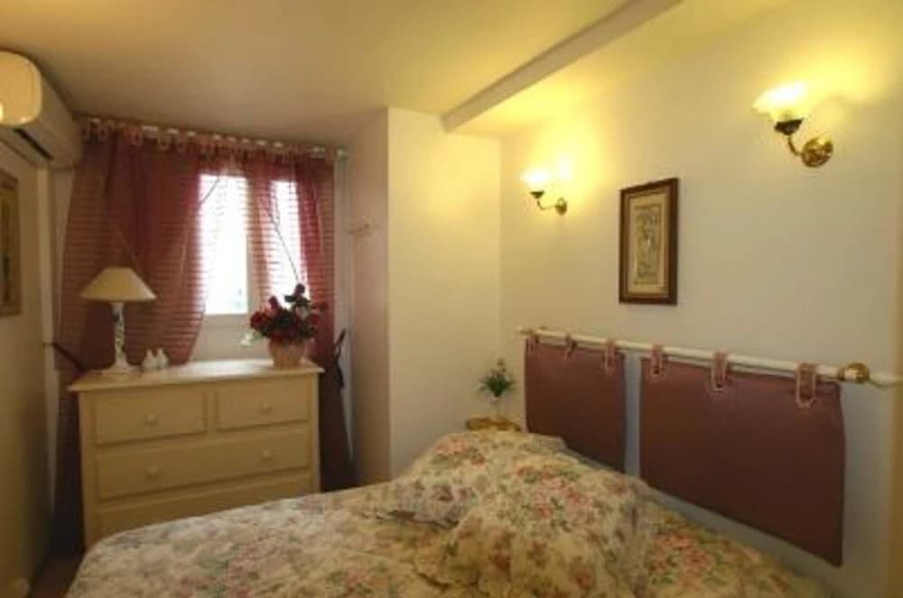 Apartment With 2 Bedrooms in Paris, With Wonderful City View and Wifi - photo 3