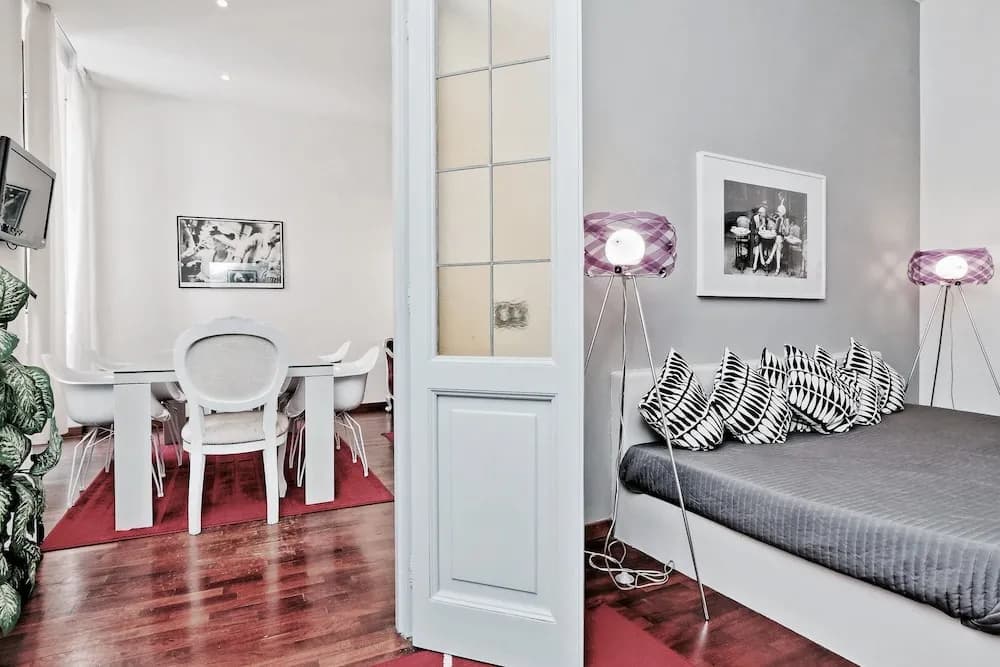 Spanish Steps Apartments - photo 5