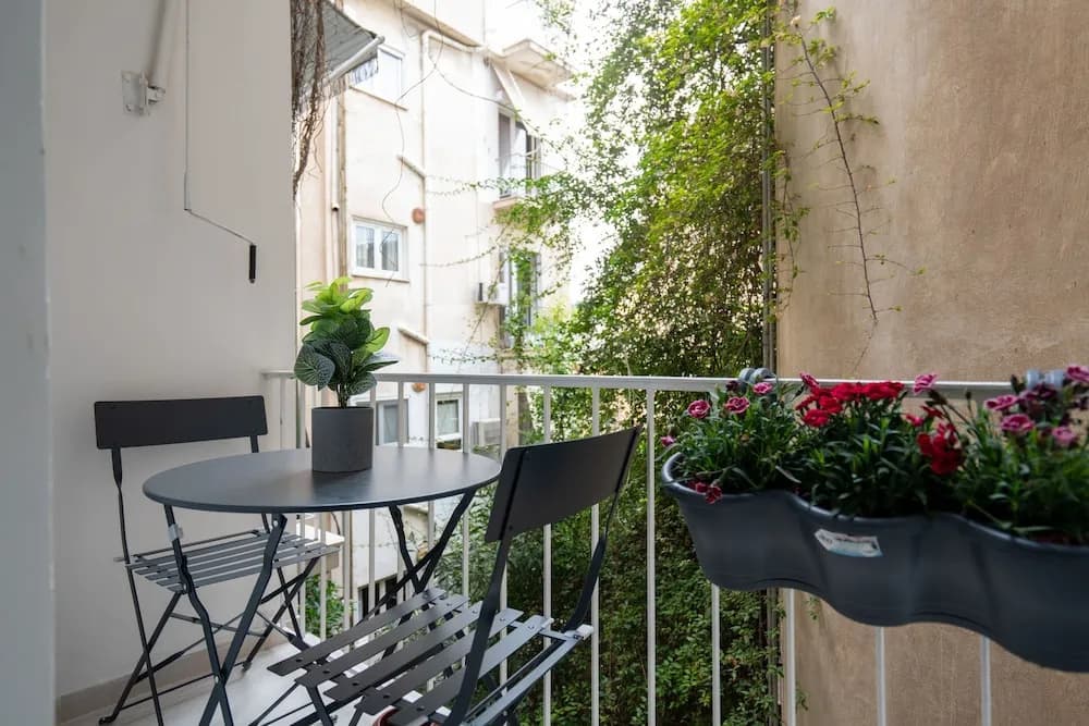 Digital Nomad Friendly Apt in Athens - photo 11