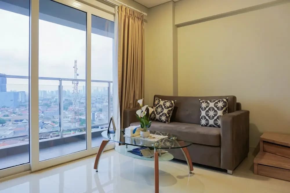Modern 2BR Apartment at Maqna Residence - photo 19