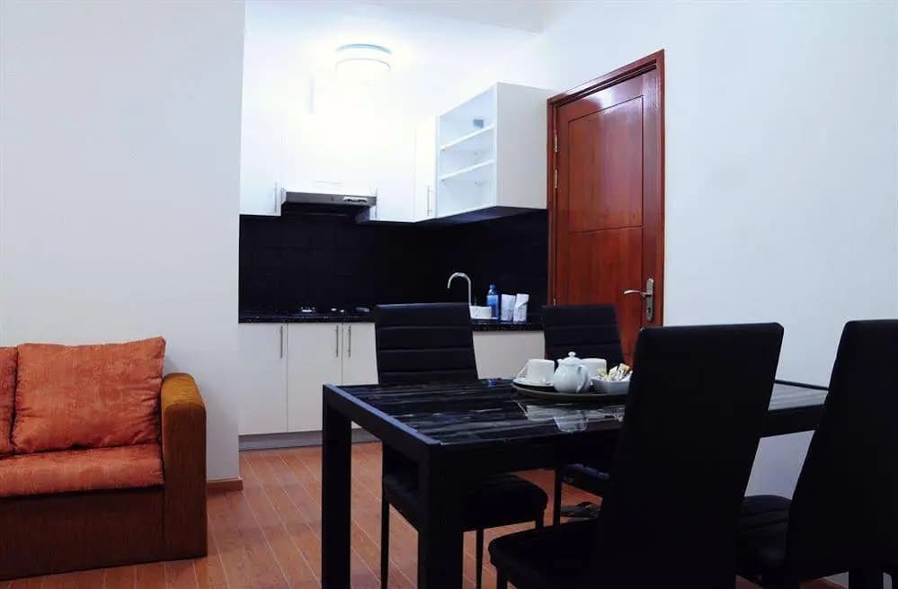 Holidaymakers Inn - photo 18