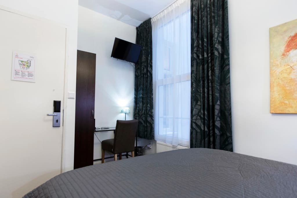 Quentin Canal House Hotel - photo 3