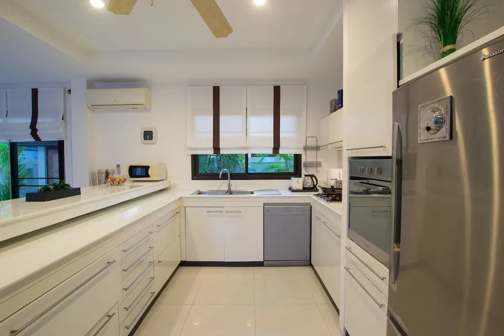 Boutique 3BR Pool Villa White Cove Rawai - photo 16