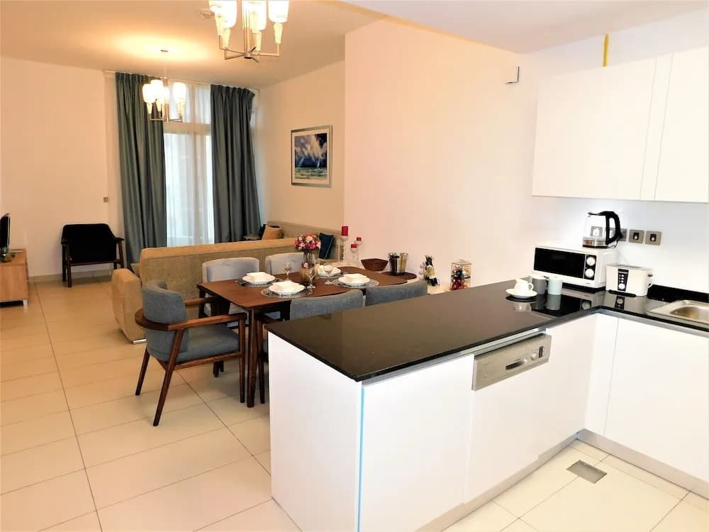 Luton Vacation Homes Royal Bay by Azizi - photo 28