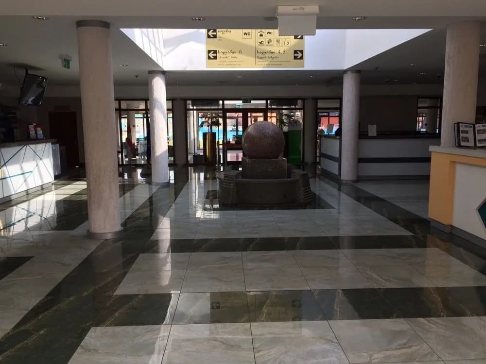 Atrium Hotel - photo 1