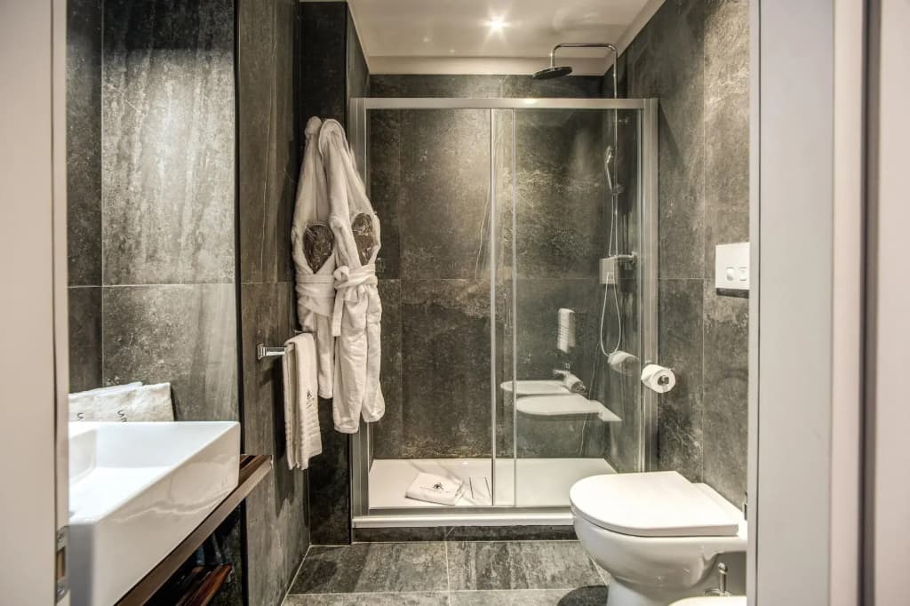 Hotel 77 Seventy-Seven - photo 8