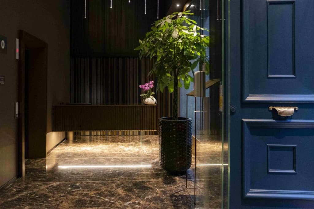U-Visionary Roma Hotel - photo 12