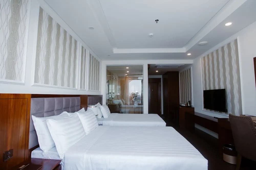 Century Hotel - photo 7