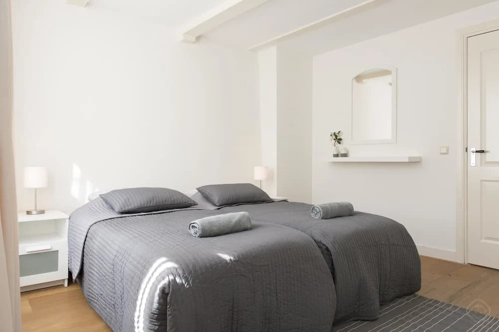 Stylish Canal House - photo 4