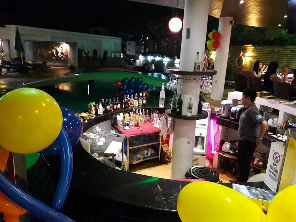 Beststayinphuket Poolview - photo 26