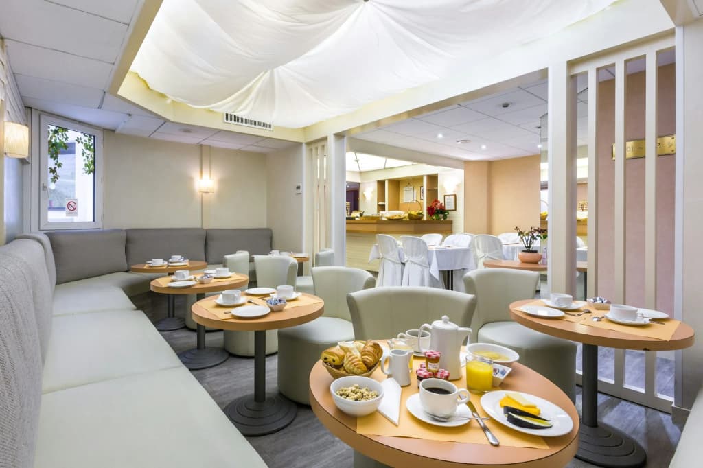 Hotel Fertel Etoile - photo 11