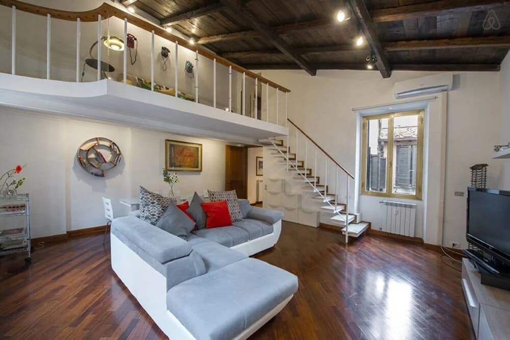 Large and Elegant 3 bed Flat in Central Location! - photo 12