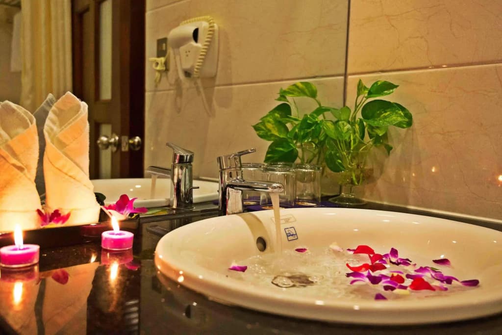 Nesta Danang Hotel - photo 10