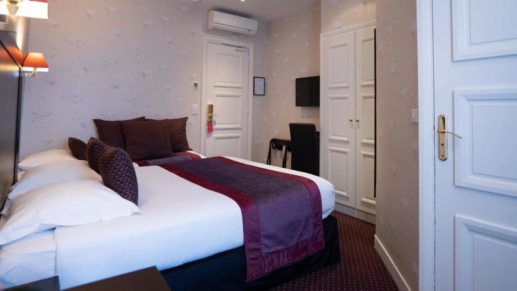Hotel Virgina - photo 32