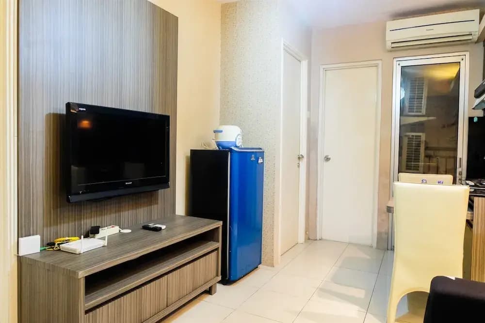 Simply Warm 2BR Green Palace Apartment - photo 3