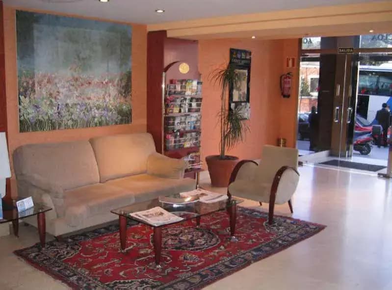 Hotel Moncloa - photo 2