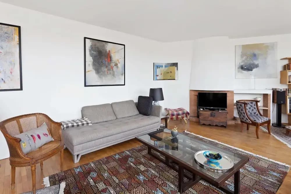 Stunning 3 Bed Apt With Balcony Near Champs Elysée - photo 6