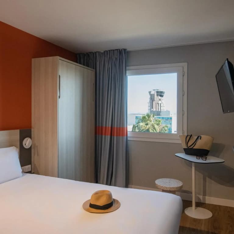 ibis budget Nice Aeroport Promenade des Anglais - photo 40