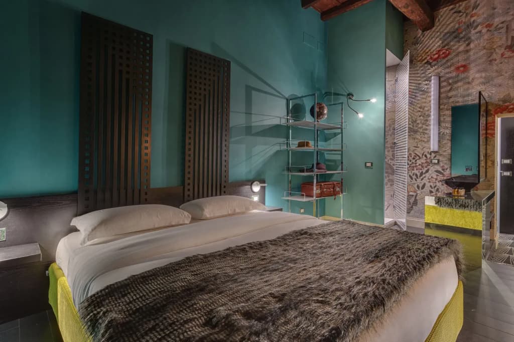Three Rooms in Spanish Steps - photo 2