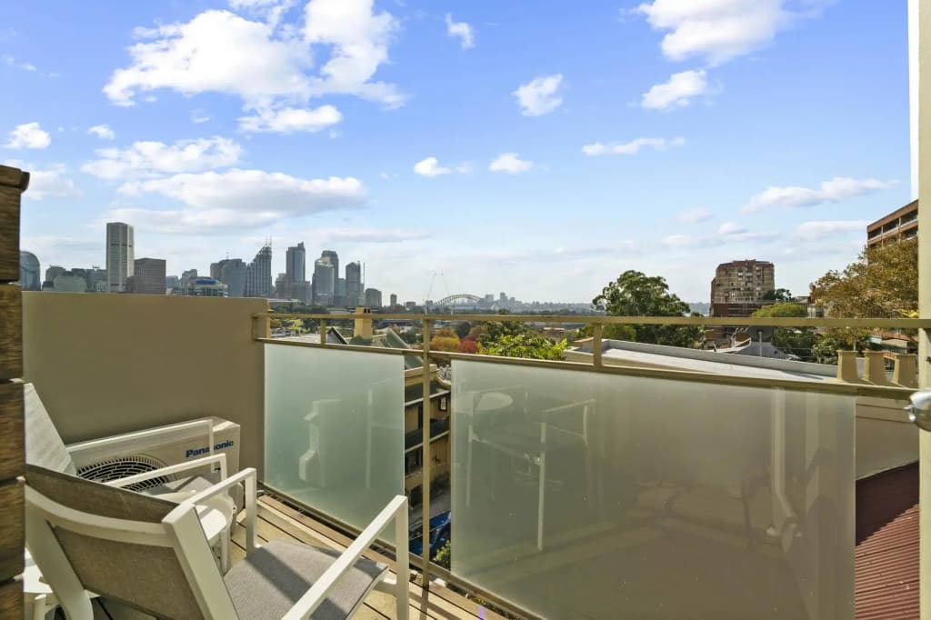 Modern Potts Point Studio - photo 6
