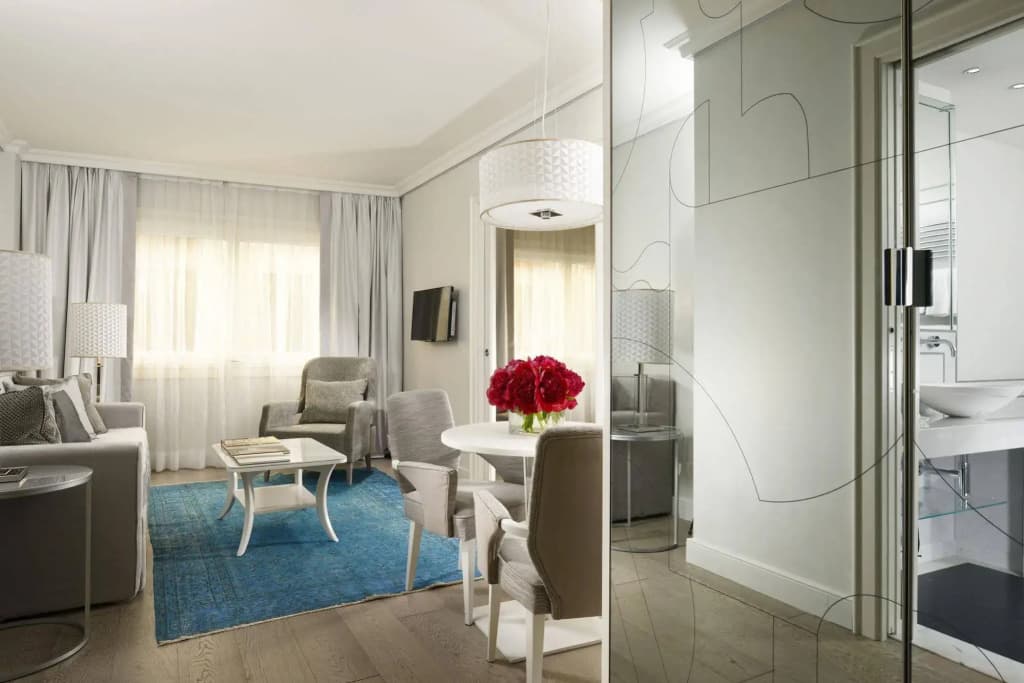 Ponte Vecchio Suites & Spa - photo 12