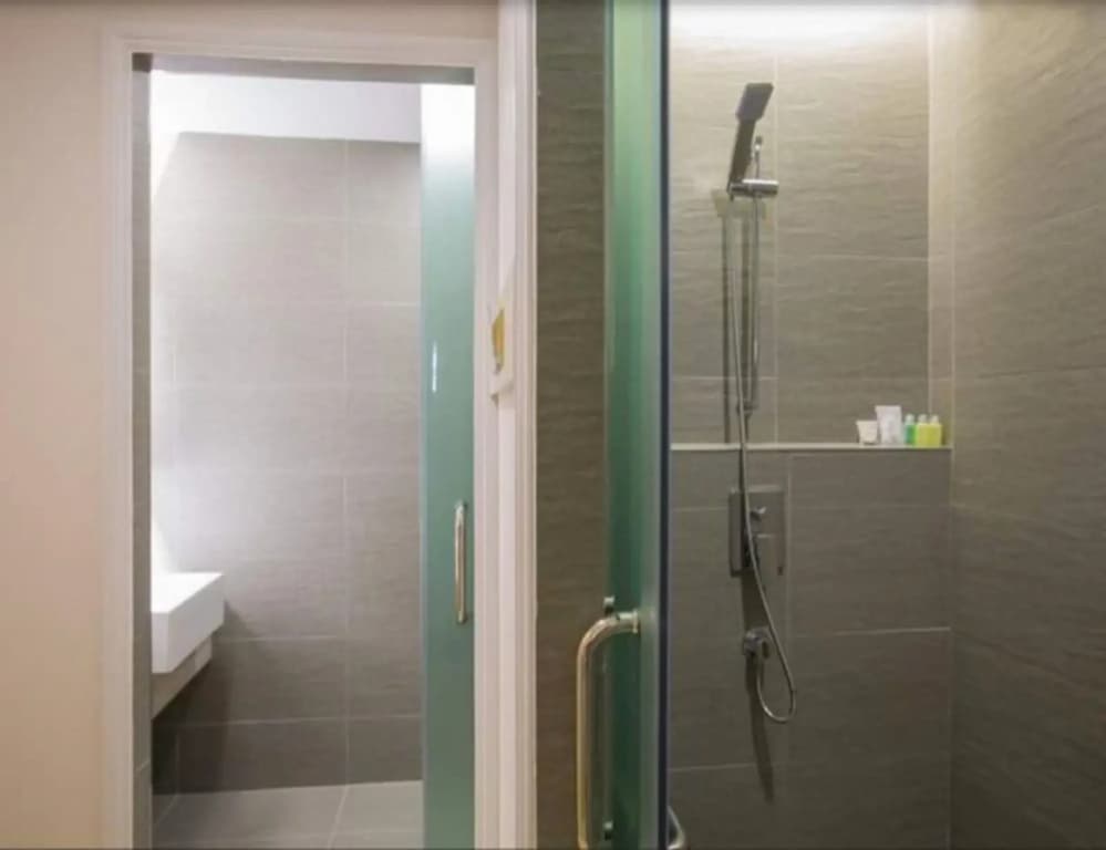 Minimalist Hotel - photo 8