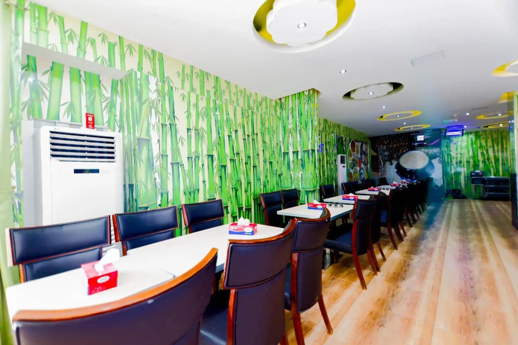 Savoy Inn Hotel - photo 14