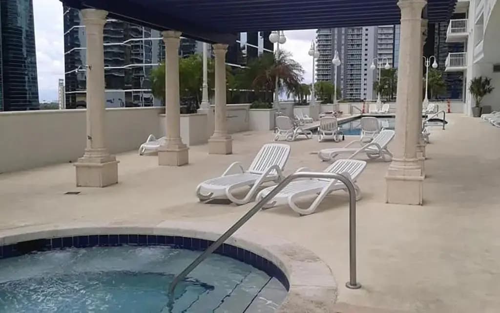 Luxury Apartment in Brickell - photo 7