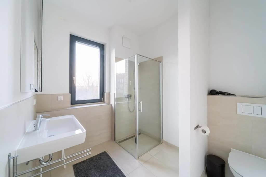 2 Bedroom Mauerpark-Apartment, Berlin Mitte View calendar - photo 9