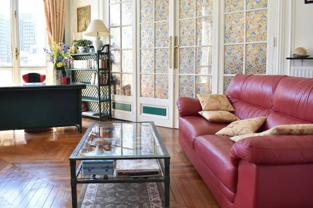 Charming 2 Bedroom Apartment With City View - photo 7