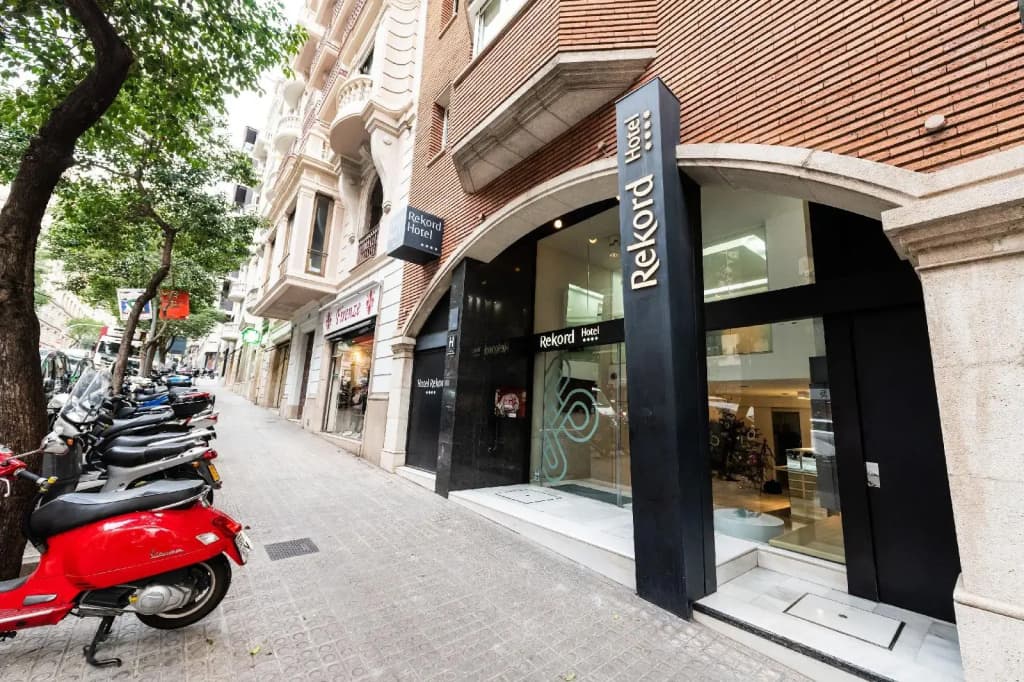 Atenea Rekord Suites Barcelona - photo 27