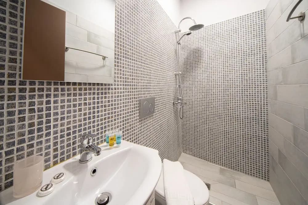 Beautiful City Suites - photo 9
