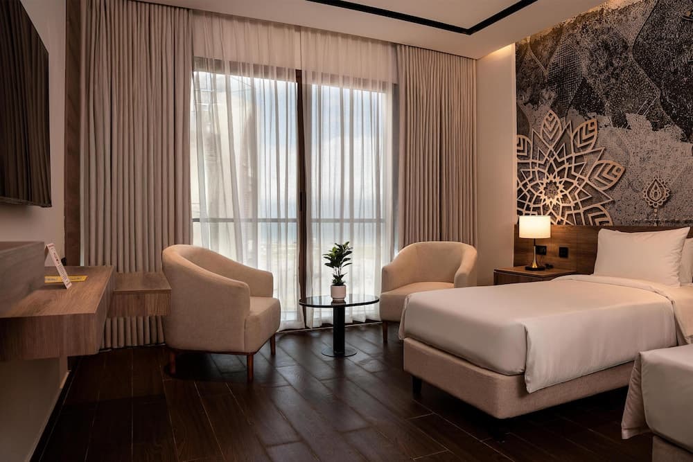 Golden Tulip Muscat The Village - photo 17