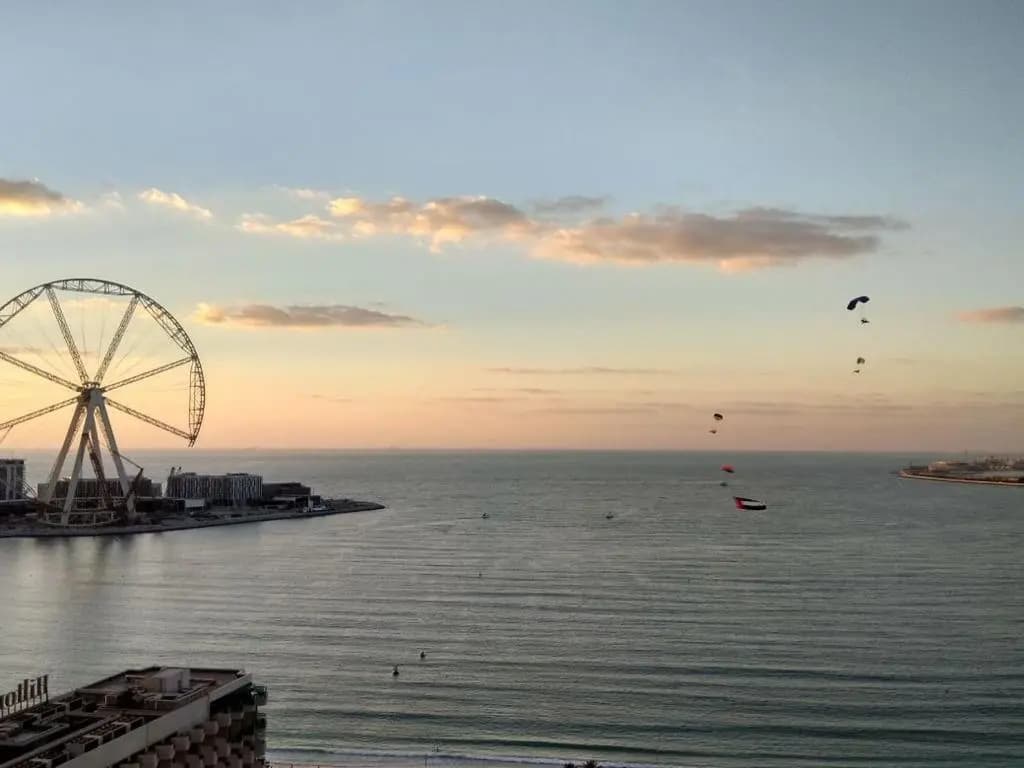 Dubai Beach Hostel - photo 8