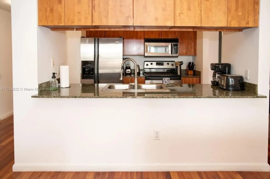 Modern Brickell Condo With Amazing Bay Views - photo 25