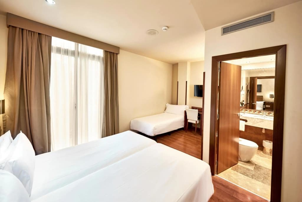 Hotel Garbi Millenni - photo 35